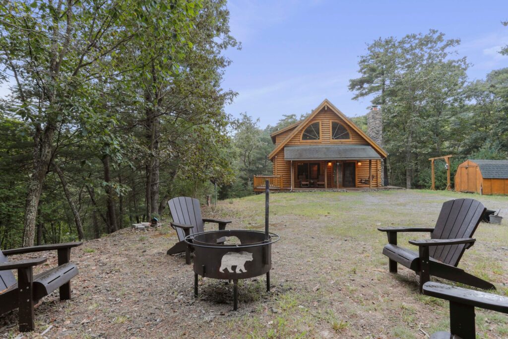 Rental log cabin near Berkeley Springs and Hancock, Md.
